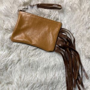 Wristlet clutch fringe